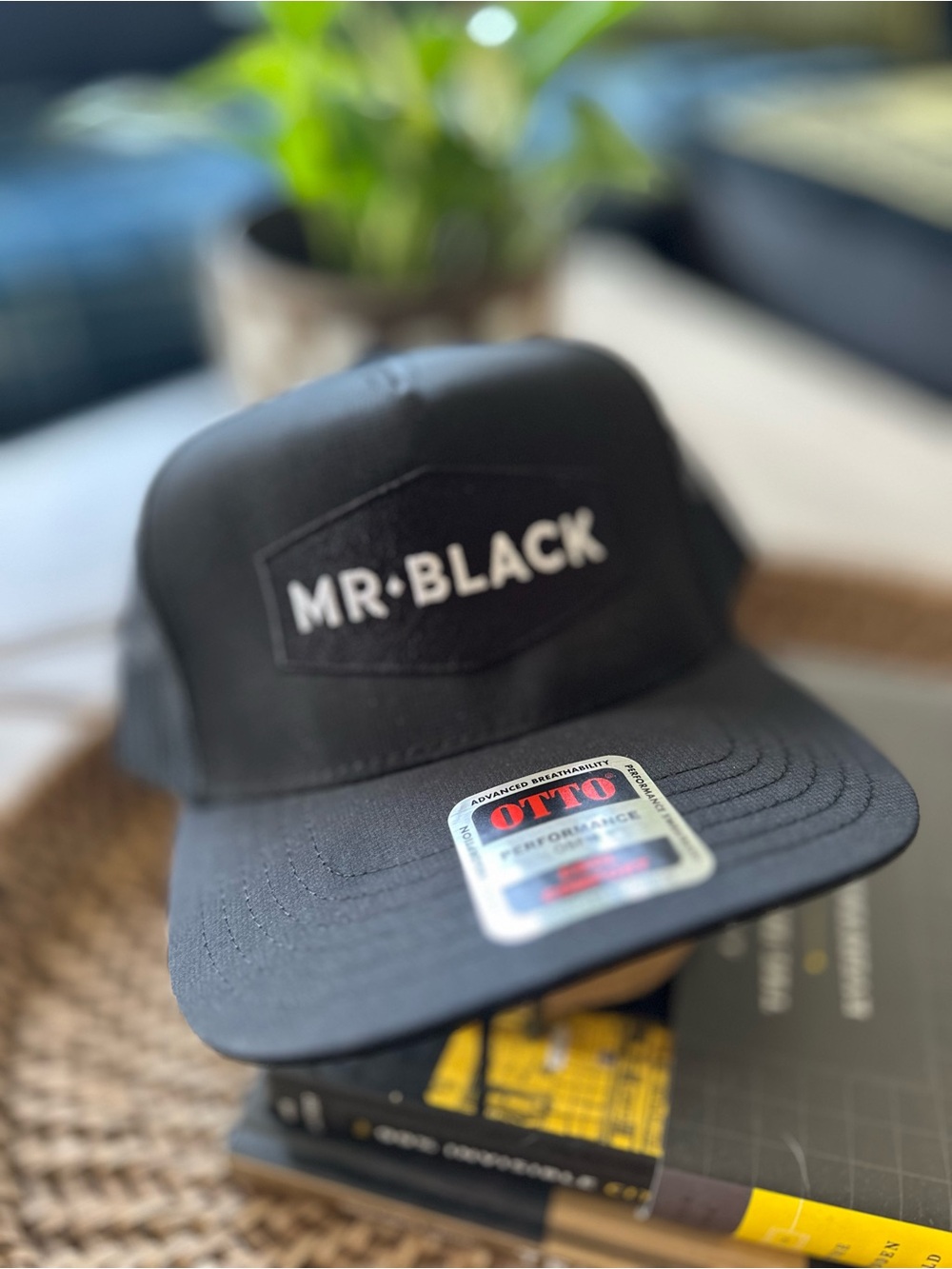 Otto / MR. Black  Trucker hat